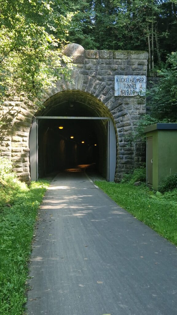 Tunnel bei der Radtour Sauerlandring