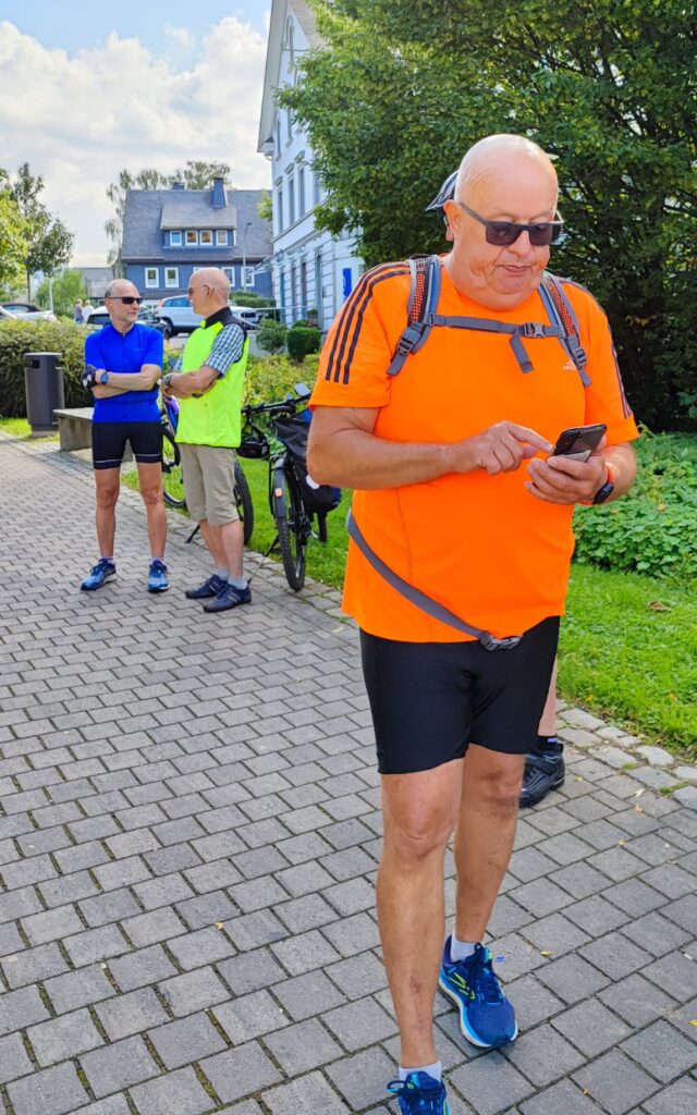 Pause bei der Radtour Sauerlandring