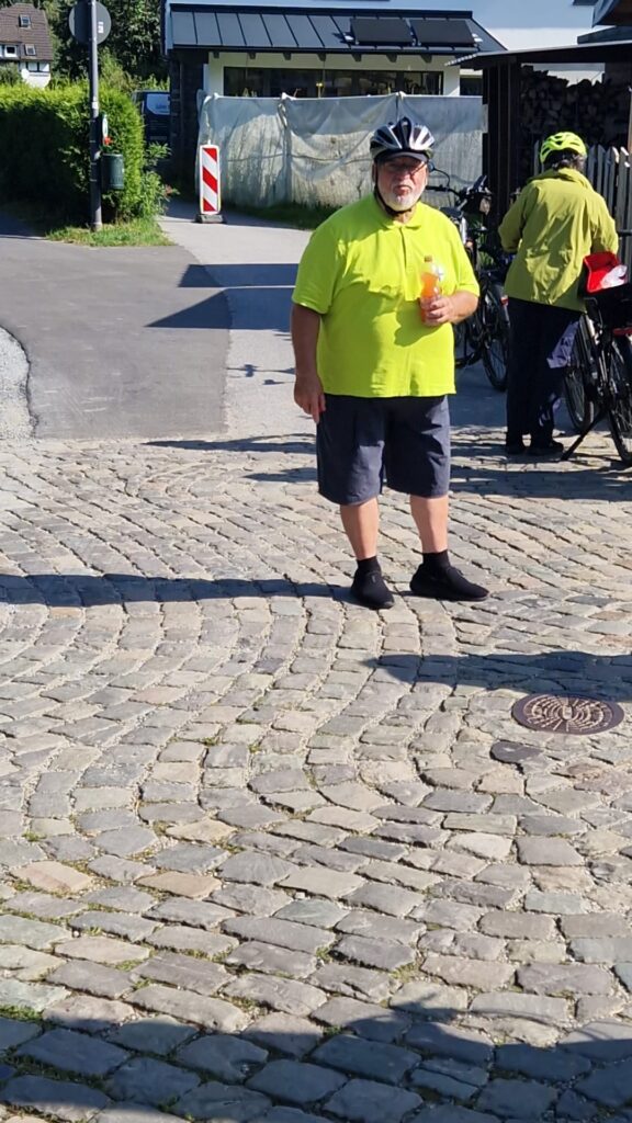 Pause bei der Radtour Sauerlandring